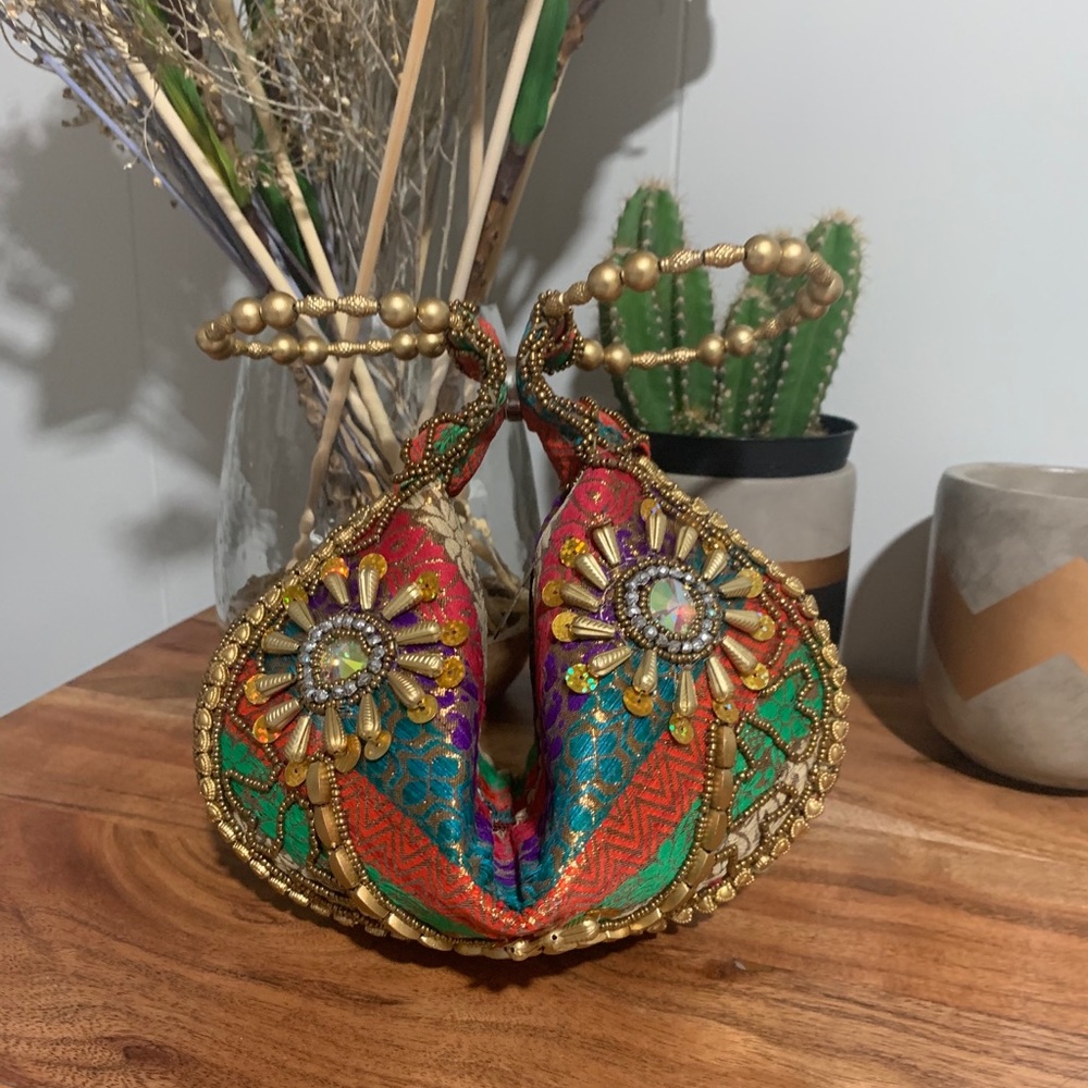 Indian purse
